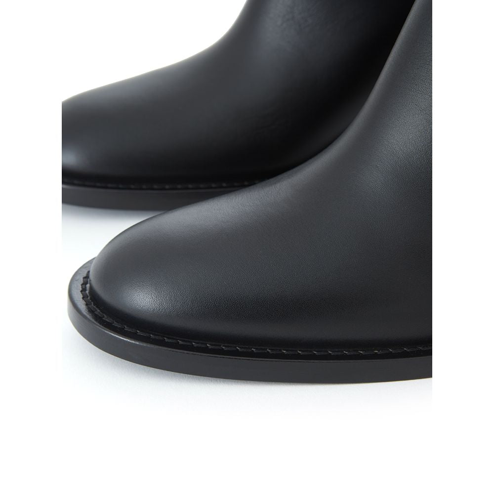 Burberry Black Leather Boot - Timeless Elegance for Every Occasion