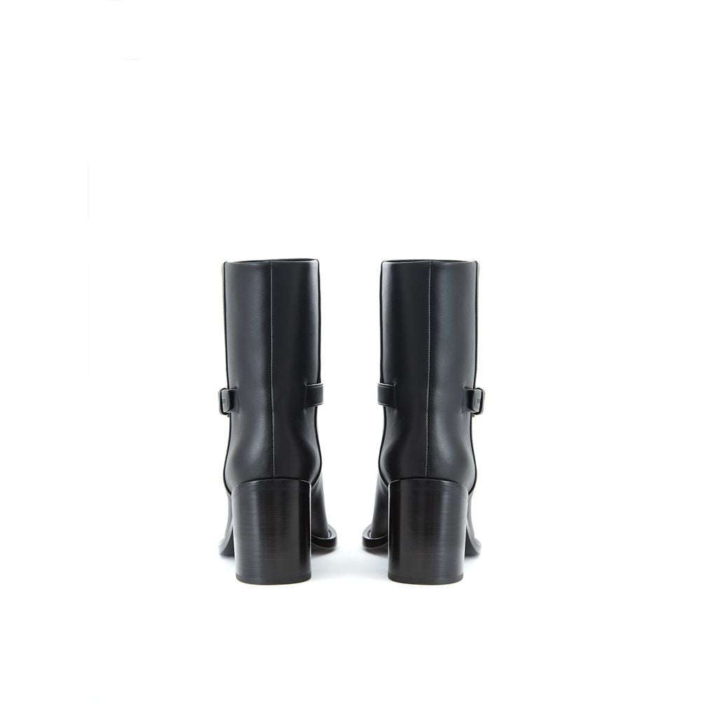 Burberry Black Leather Boot - Timeless Elegance for Every Occasion
