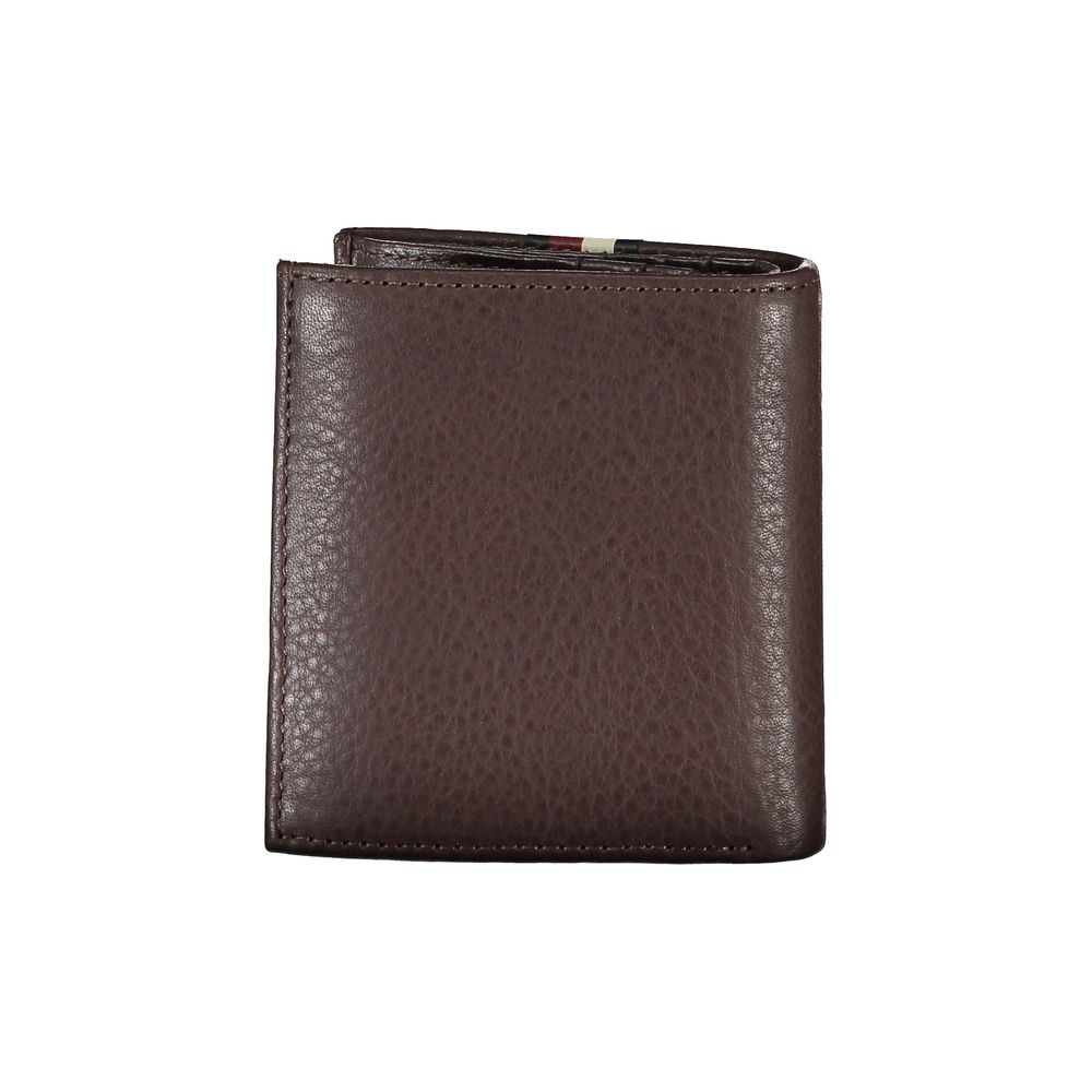 Tommy Hilfiger Brown Leather Wallet - Classic and Functional Style