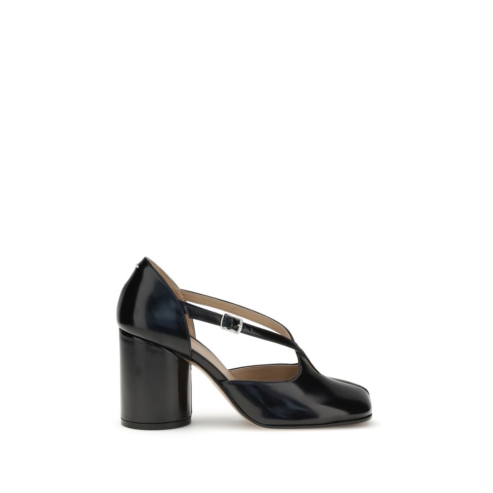Maison Margiela Tabi Pumps: Iconic Separated Toe Design