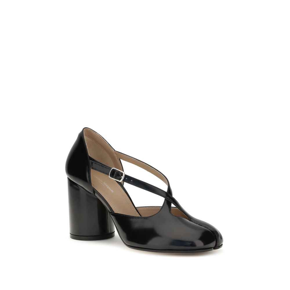 Maison Margiela Tabi Pumps: Iconic Separated Toe Design