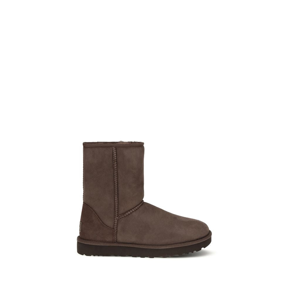 UGG Classic Short II Boots in Brown