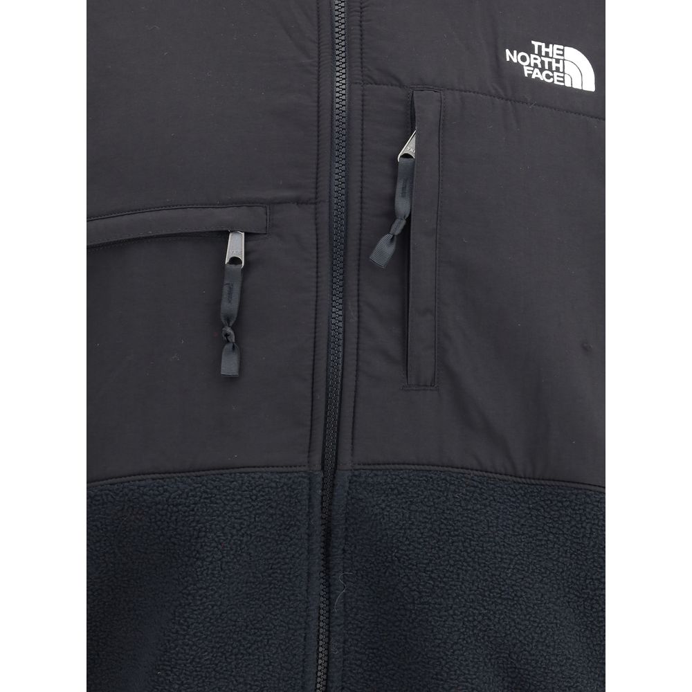 The North Face Retro Denali Jacket: Adventure Awaits