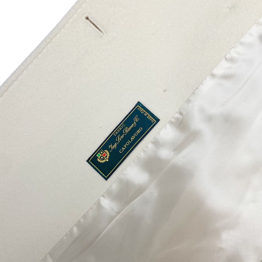 Italian Elegance: Women's White Wool Coat by Loro Piana