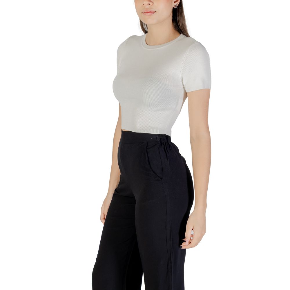 Jdycirkeline Short-Sleeve Crop Top by Jacqueline De Yong