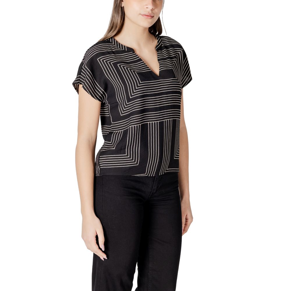 Jacqueline De Yong Black Viscose T-Shirt - Essential Women’s Staple