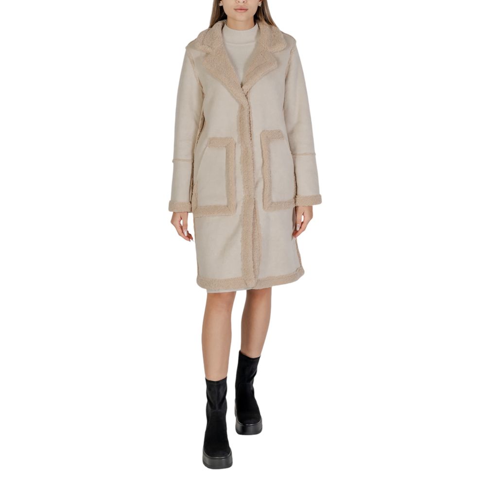Cleré Cream Wool Coat for Women