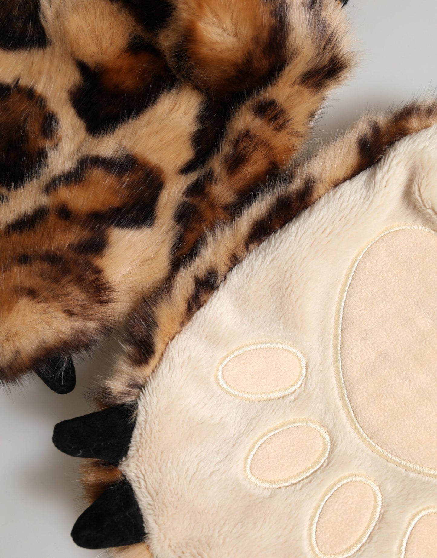 Dolce & Gabbana Brown Leopard Knitted Fur Wrist Mitten Gloves