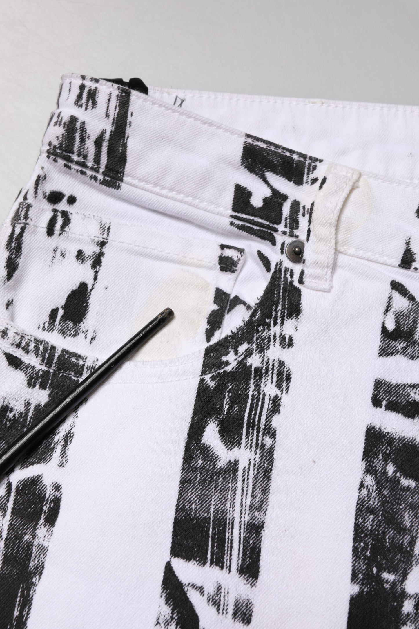 Gaelle Paris Black White Stripes Mid Waist Cropped Capri Jeans