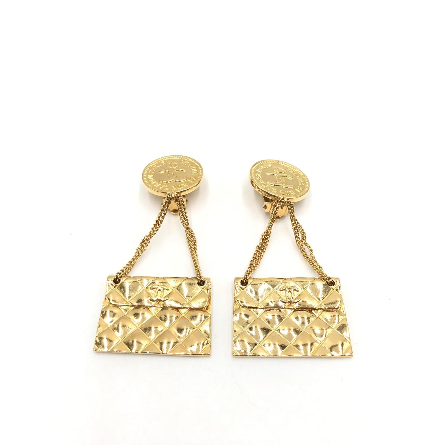 Chanel Preloved Bag Motif Clip-On Drop Earrings: A Timeless Elegance in Luxury Fashion