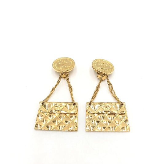 Chanel Preloved Bag Motif Clip-On Drop Earrings: A Timeless Elegance in Luxury Fashion