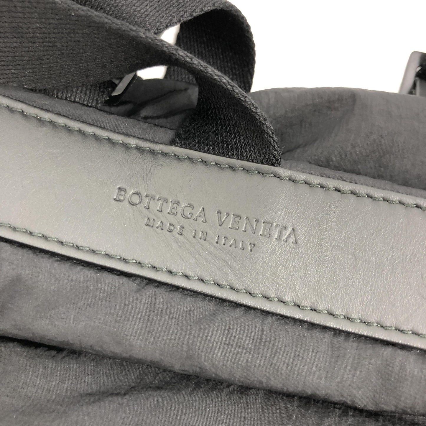 Bottega Veneta Preloved Black and Blue Nylon Convertible Tote – A Refined Masterpiece of Elegance