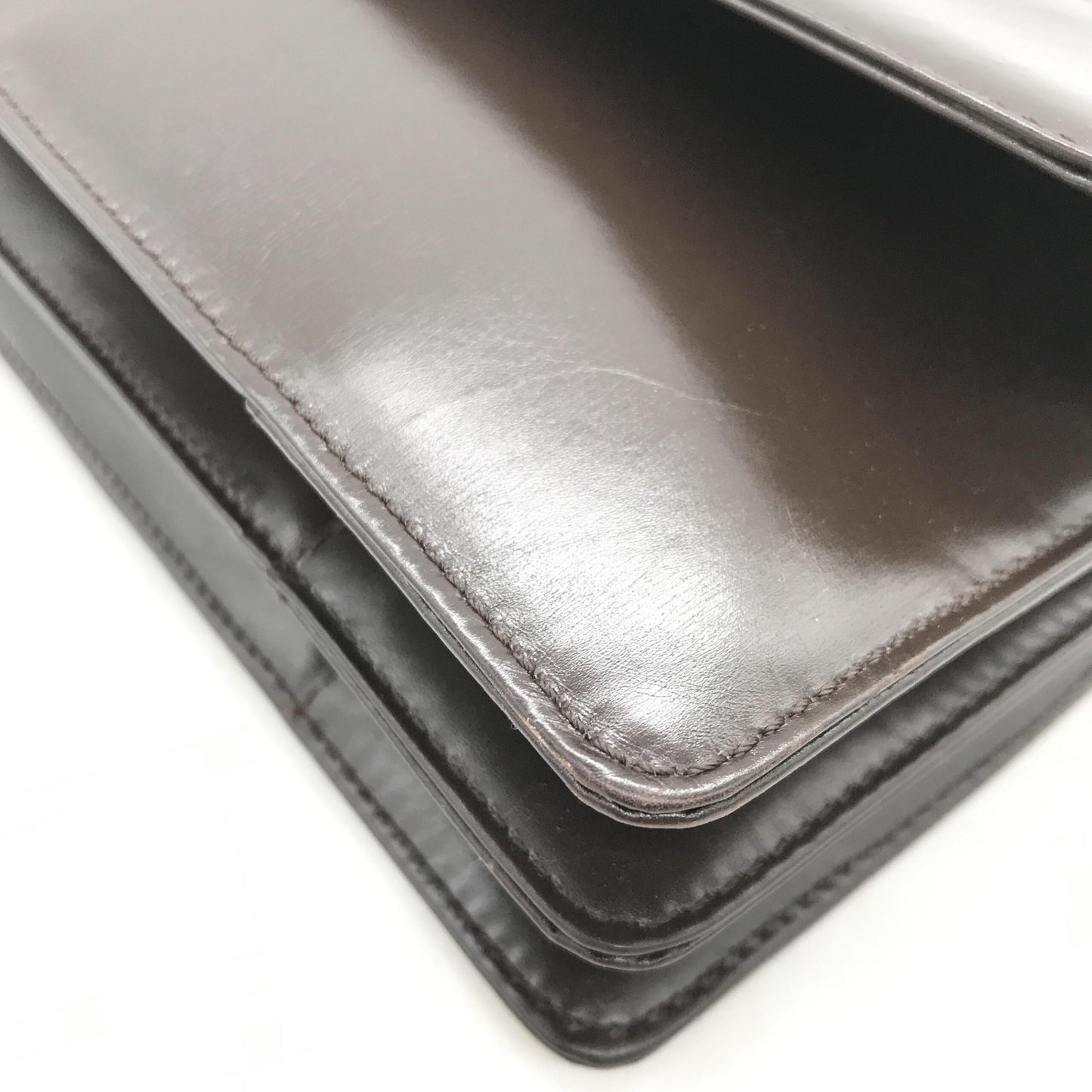 Loewe Preloved Black Leather Shoulder Bag – A Timeless Elegance in Good Condition