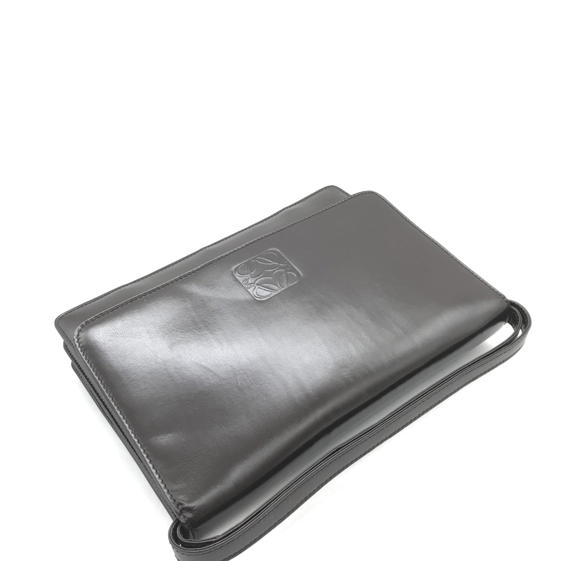 Loewe Preloved Black Leather Shoulder Bag – A Timeless Elegance in Good Condition