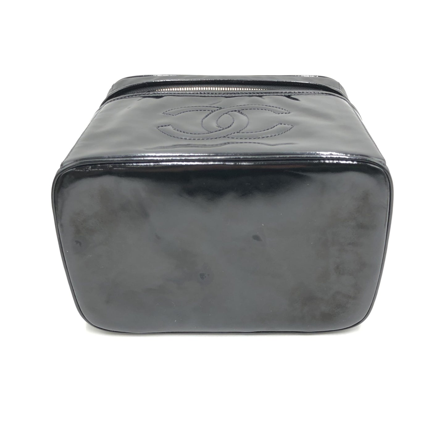 Chanel Preloved Black Patent Leather Vanity Case – Timeless Elegance in Very Good Condition