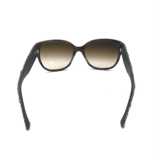 Chanel Preloved Brown Frame Sunglasses with Tweed Accents – A Timeless Elegance