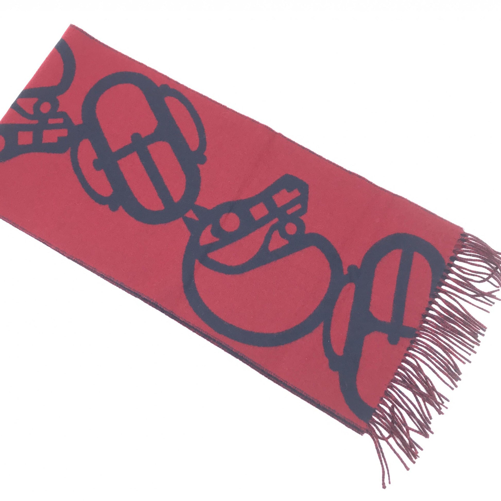 Hermès Preloved Cashmere Muffler in Pristine Burgundy Elegance