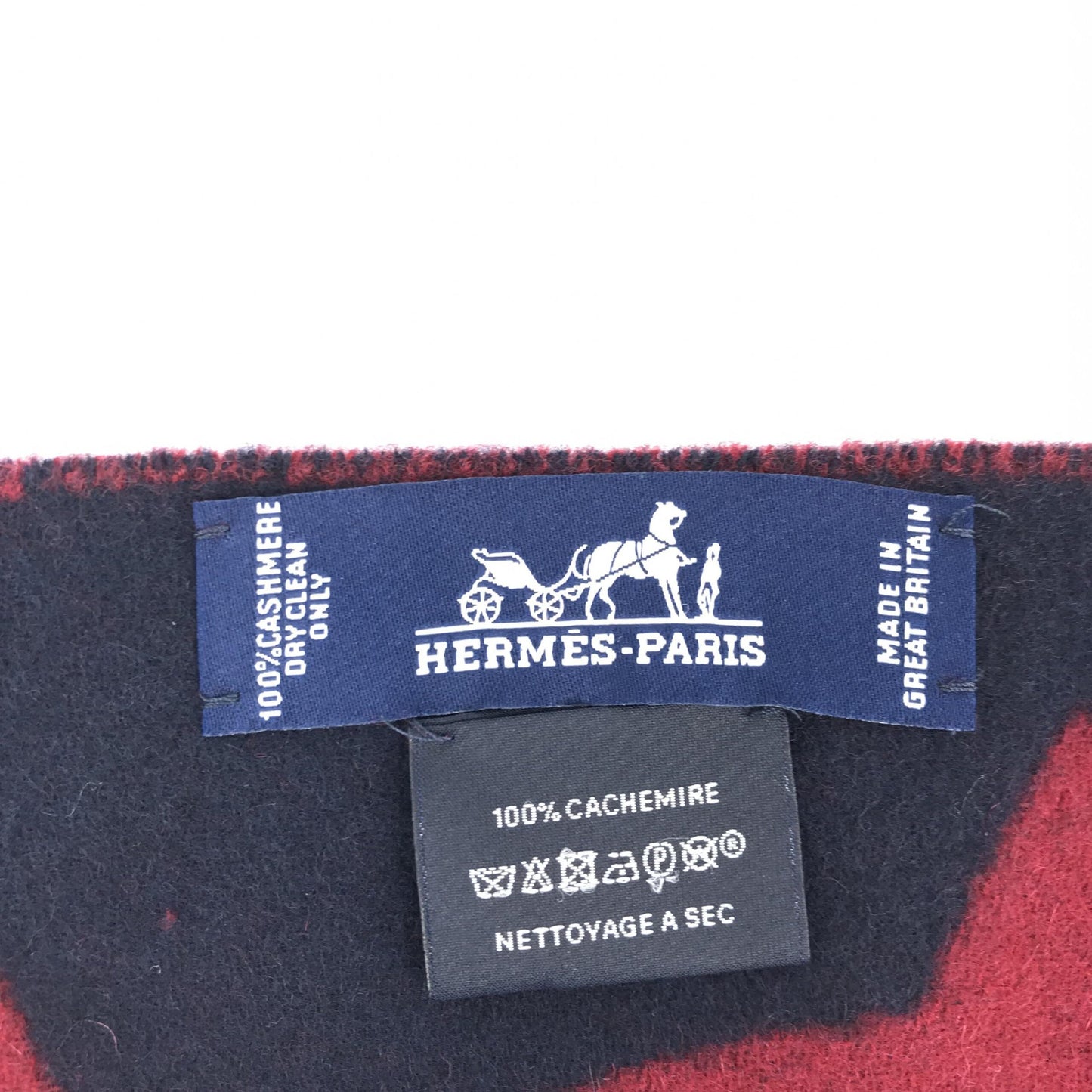 Hermès Preloved Cashmere Muffler in Pristine Burgundy Elegance
