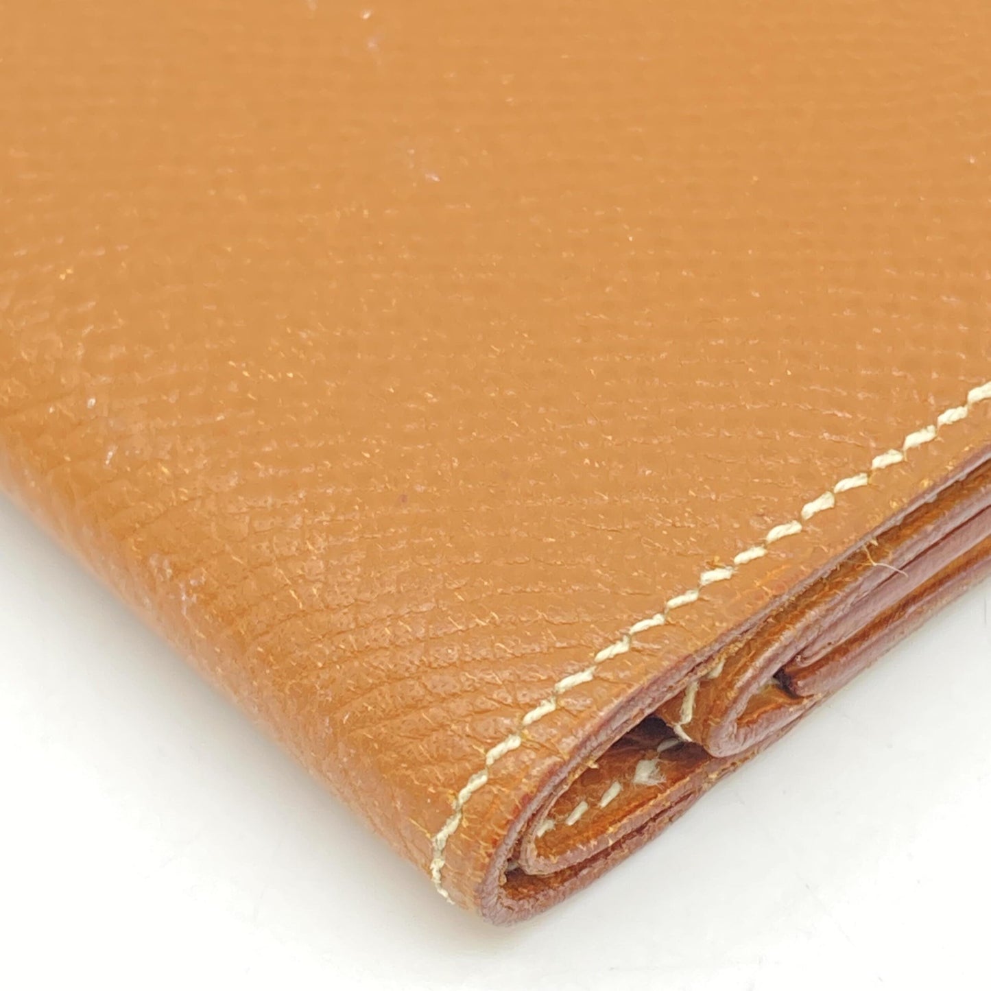 Hermès Preloved Compact Wallet in Brown Leather – Timeless Elegance with Character