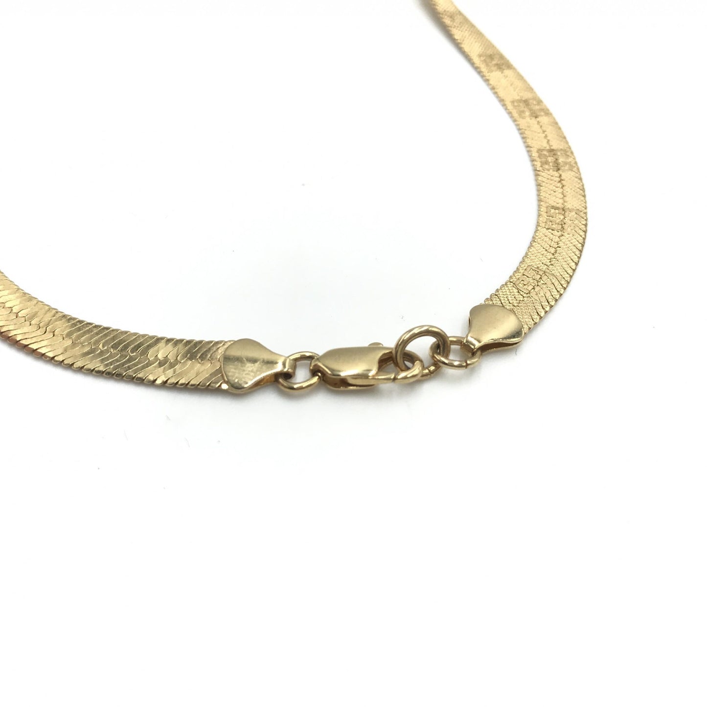 Givenchy Preloved Gold-Plated Herringbone Chain Bracelet – Timeless Elegance in Very Good Condition