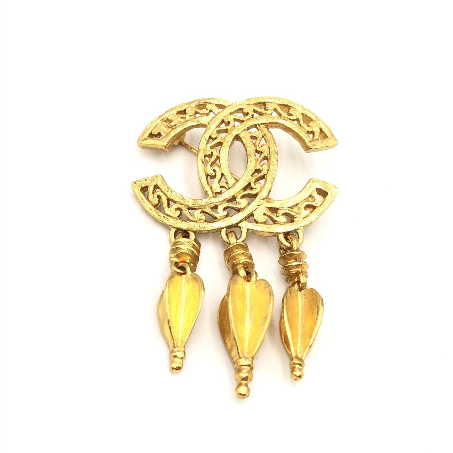 Chanel Preloved Gold Plated CC Logo Brooch – A Pristine Testament to Timeless Elegance