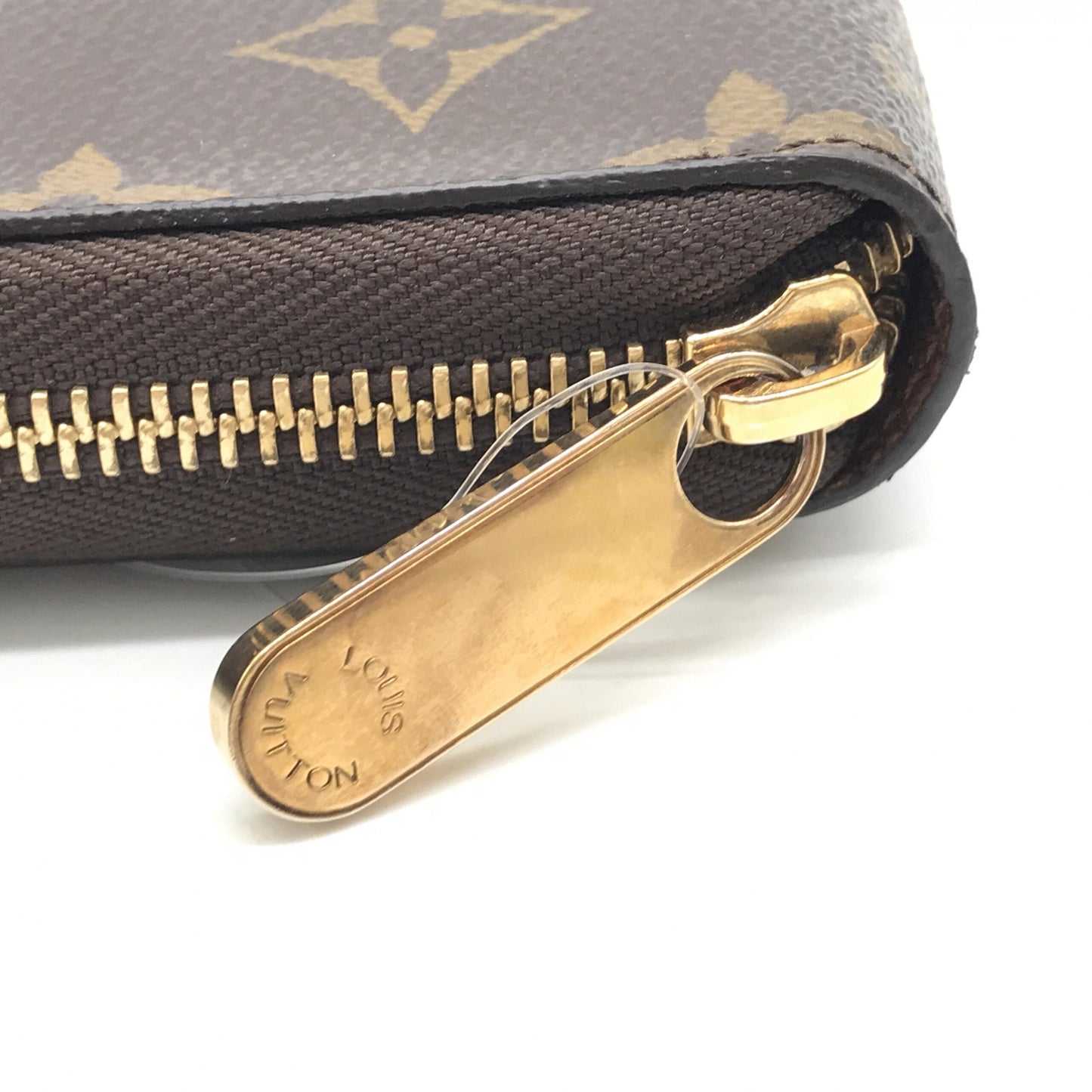 Louis Vuitton Monogram Zippy Wallet - Preloved Luxury in Very Good Condition