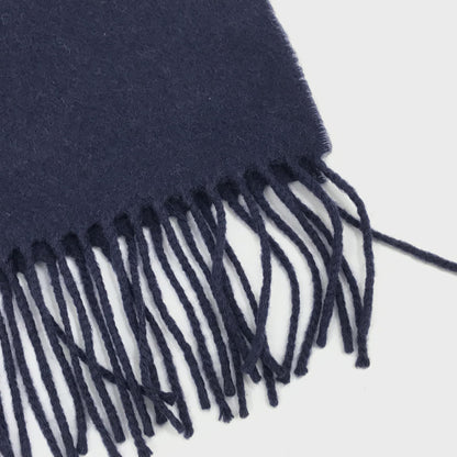 Johnstons of Elgin Preloved Navy Blue Soft Wool Scarf - Timeless Luxury in Pristine Condition
