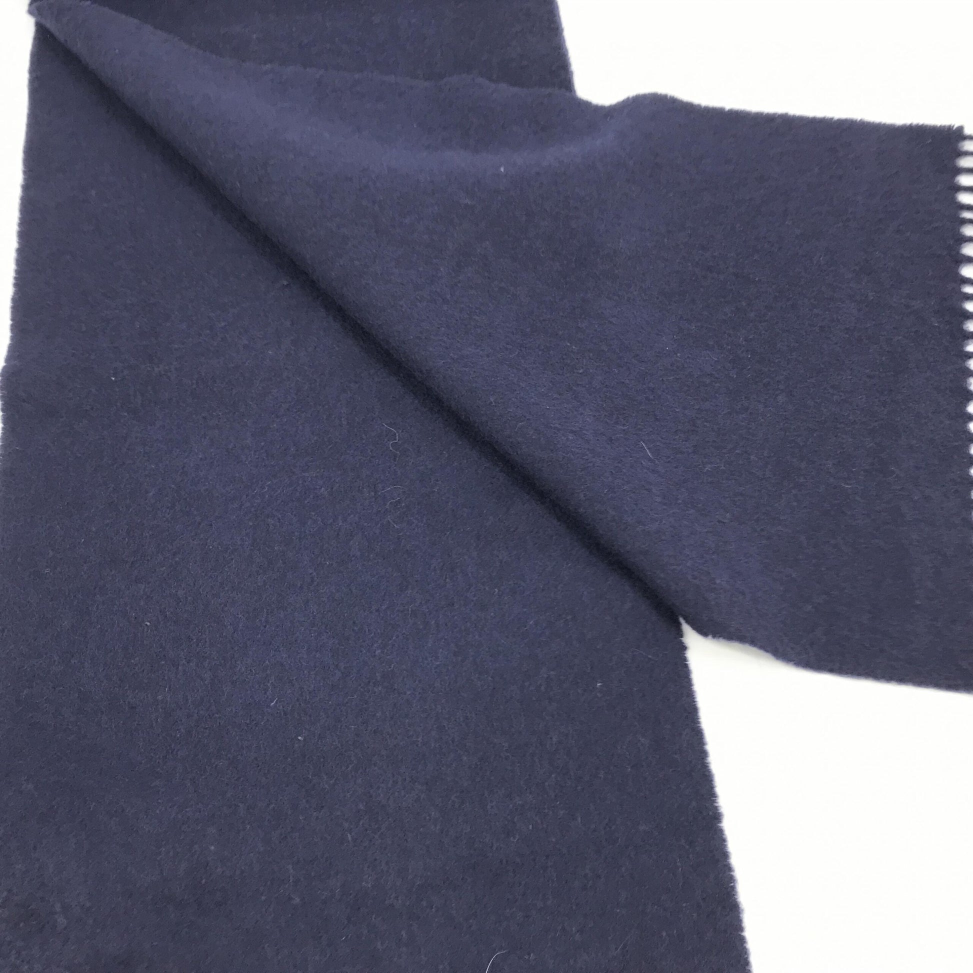 Johnstons of Elgin Preloved Navy Blue Soft Wool Scarf - Timeless Luxury in Pristine Condition