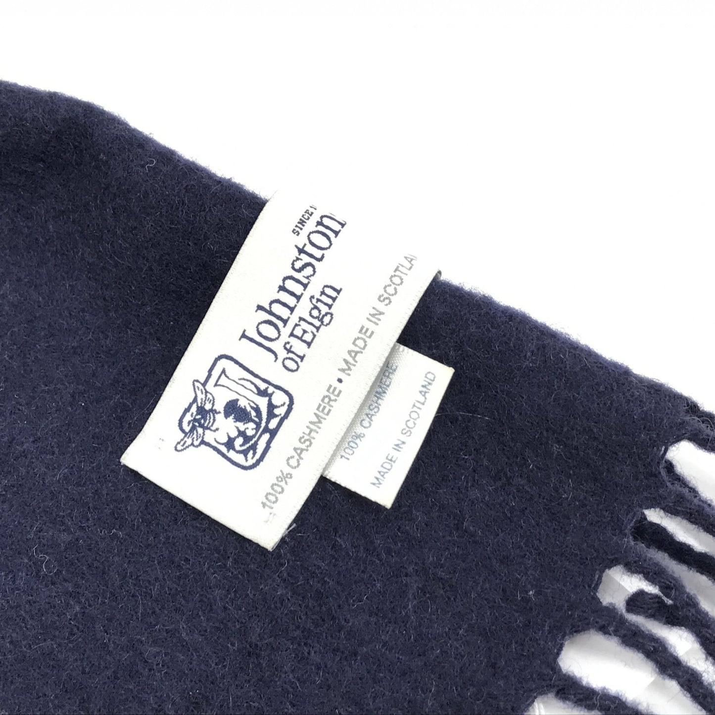Johnstons of Elgin Preloved Navy Blue Soft Wool Scarf - Timeless Luxury in Pristine Condition