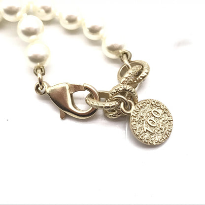 Chanel Preloved Pearl CC Necklace - A Timeless Statement of Elegance and Luxury