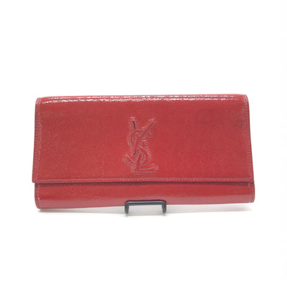 Yves Saint Laurent Preloved Red Patent Leather Clutch Bag – A Timeless Luxury Statement