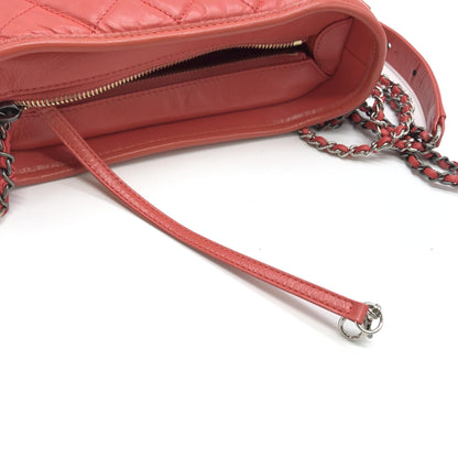 Chanel Preloved Red Gabriel Chain Shoulder Bag – Timeless Elegance and Modern Versatility