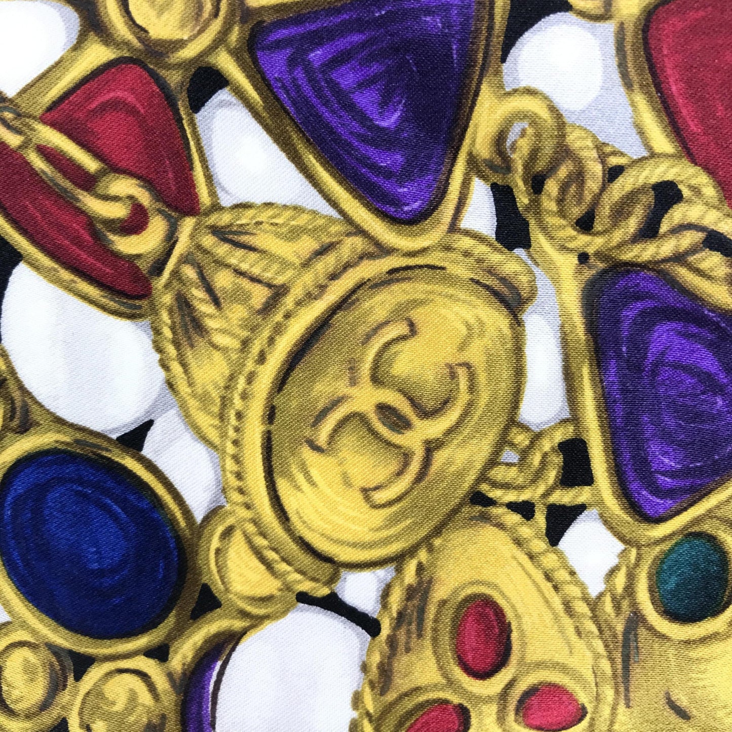 Chanel Preloved Silk Scarf with Vibrant Jewelry Print – A Luxurious Expression of Timeless Elegance