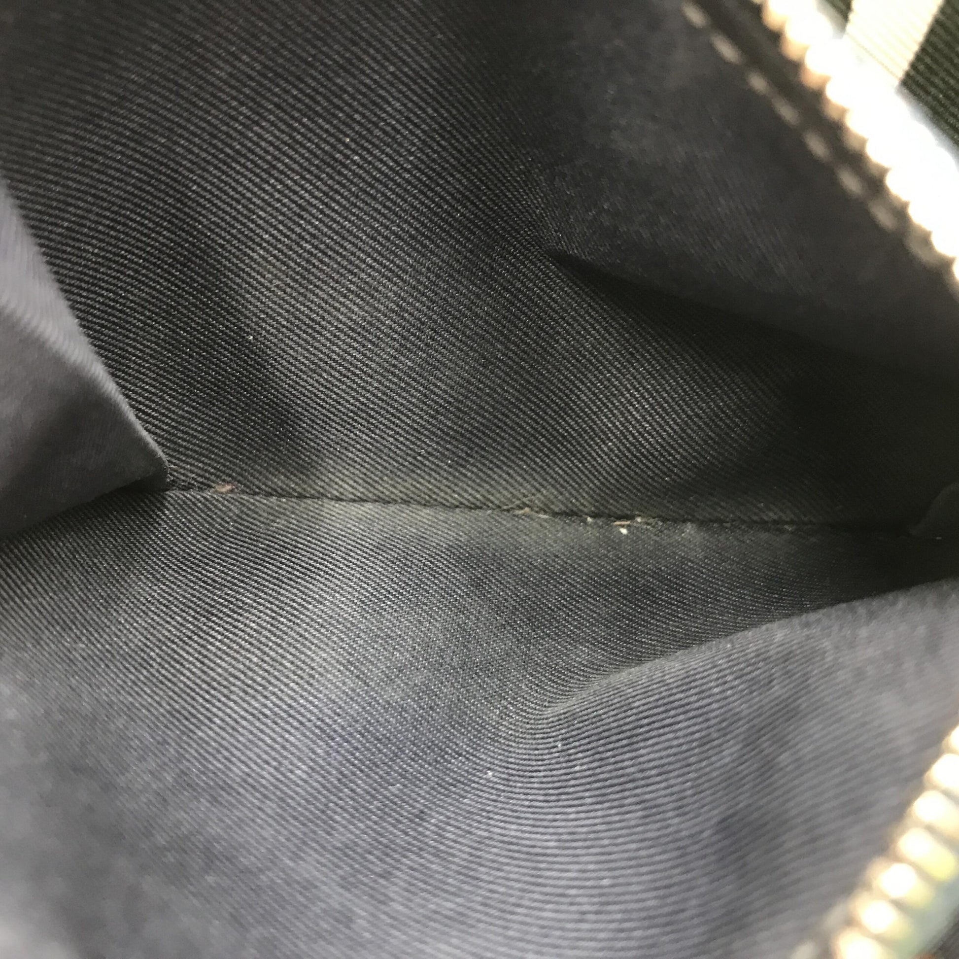 Hermès Preloved Silk’In Compact Wallet – Timeless Elegance with Refined Character