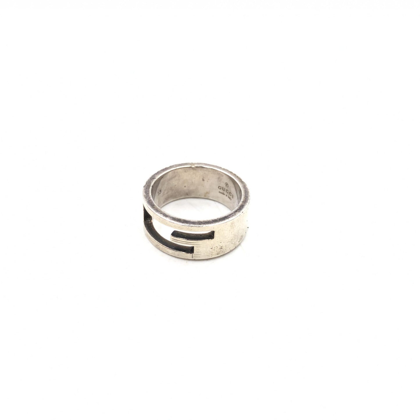 Gucci Preloved G Logo Ring – A Timeless Symbol of Elegance and Prestige