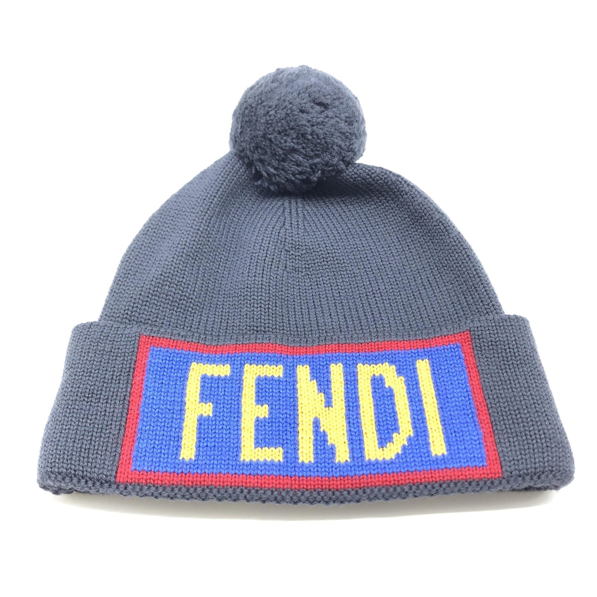 Fendi Preloved Wool Knit Beanie with Logo Design – Immaculate Luxury in Grey