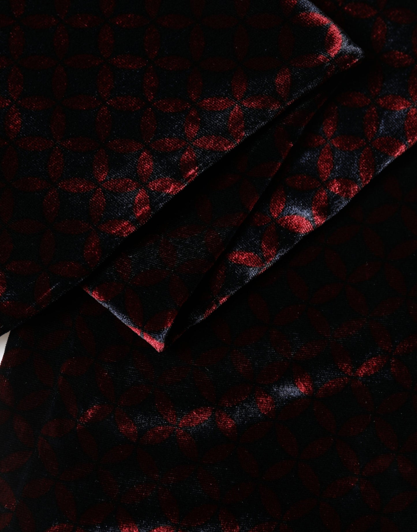 Dolce & Gabbana Black Red Rayon Geometric Pattern Fringe Scarf