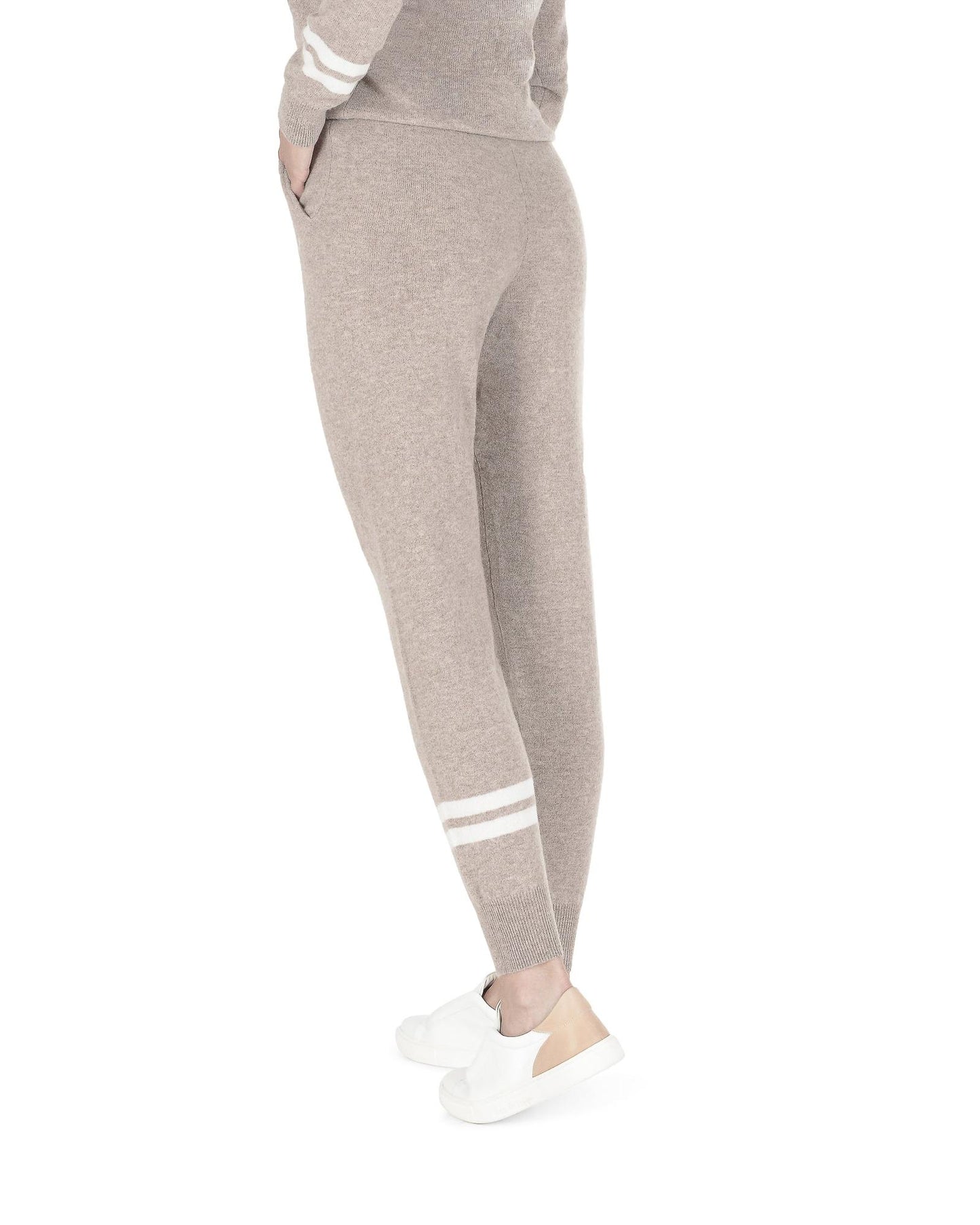 Crown of Edinburgh Cashmere Beige Casual Pants