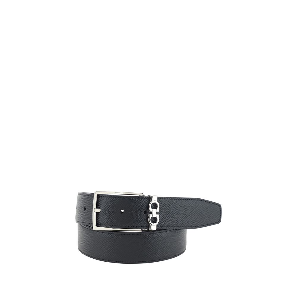 Ferragamo Black Leather Regular Belt: Versatile Elegance