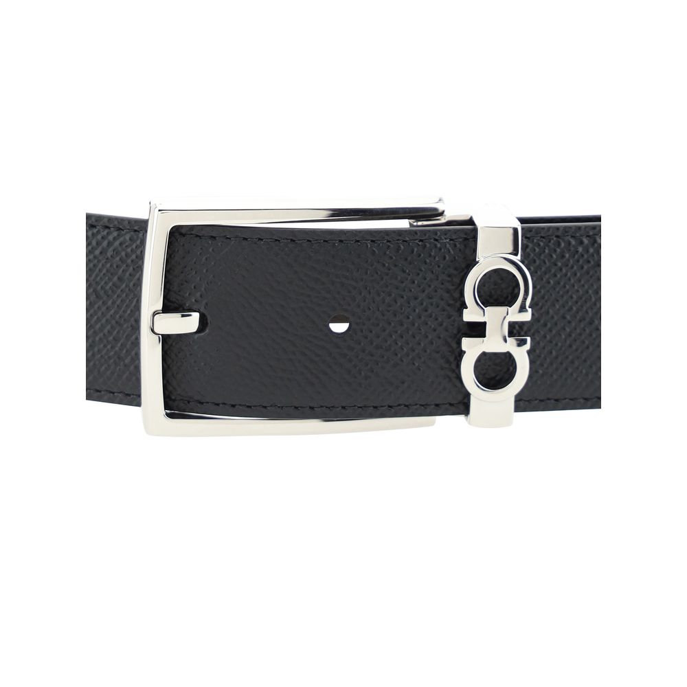 Ferragamo Black Leather Regular Belt: Versatile Elegance
