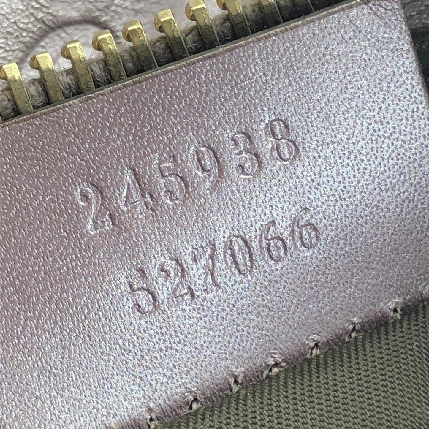 Gucci Preloved Metallic Guccissima Lovely Shoulder Bag in Lavender - Timeless Elegance and Style