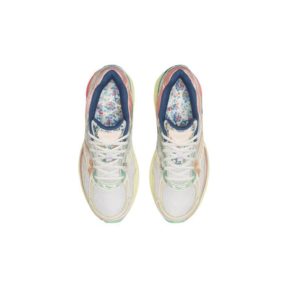 Saucony PROGRID OMNI 9 Beige Synthetic Athletic Sneakers - Women