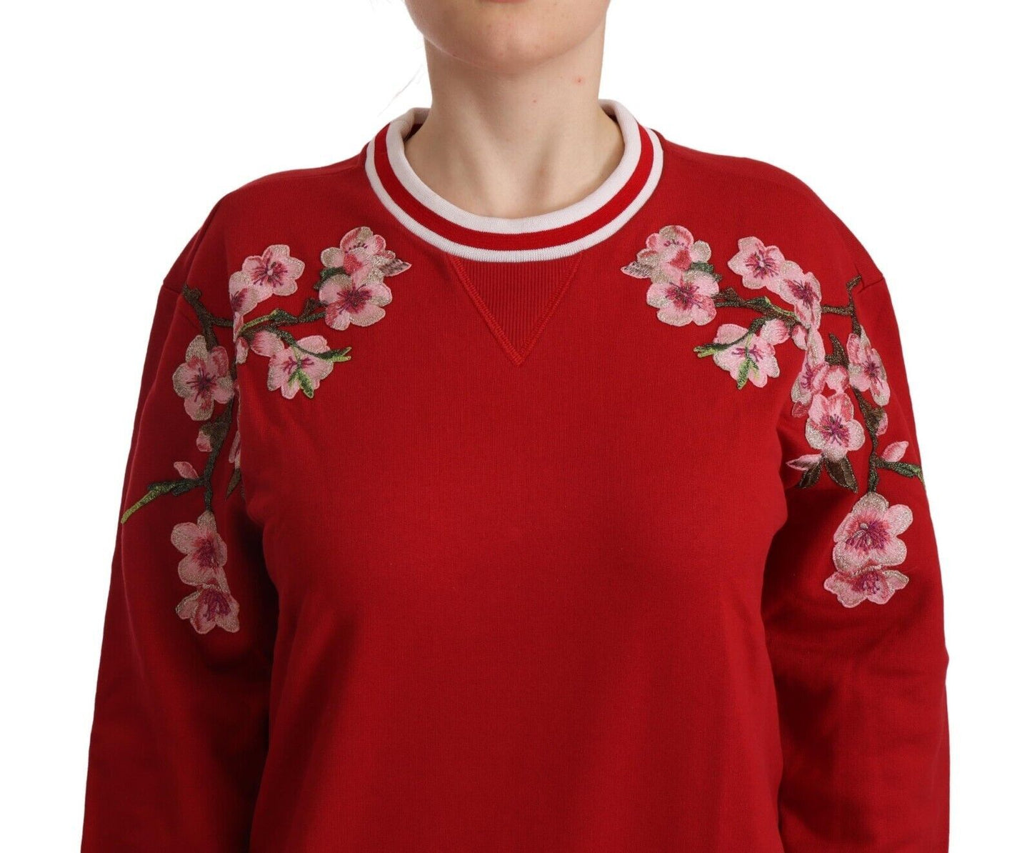  - Elegant Red Crewneck Pullover with Floral Motif