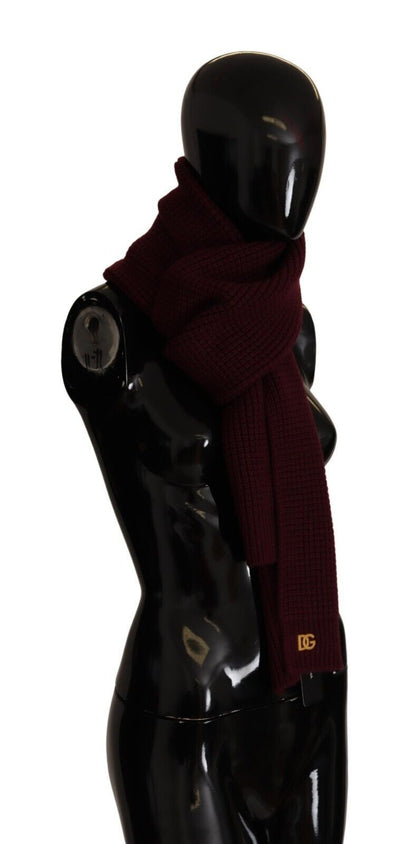  - Elegant Cashmere Knit Scarf in Dark Red