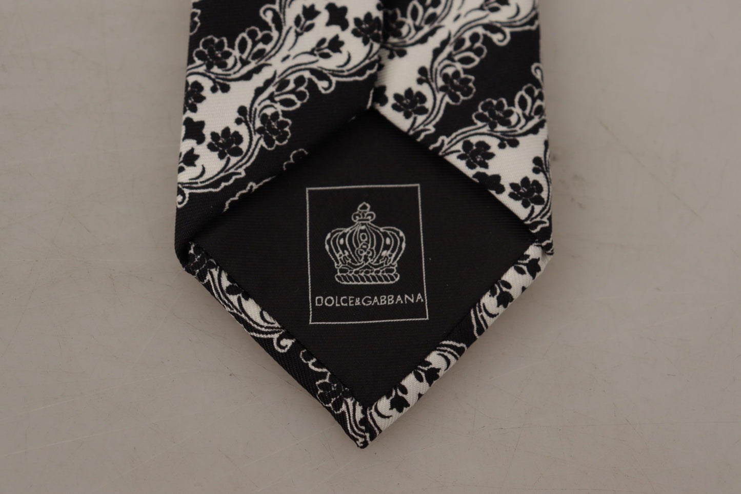  - Elegant Floral Print Silk Bow Tie