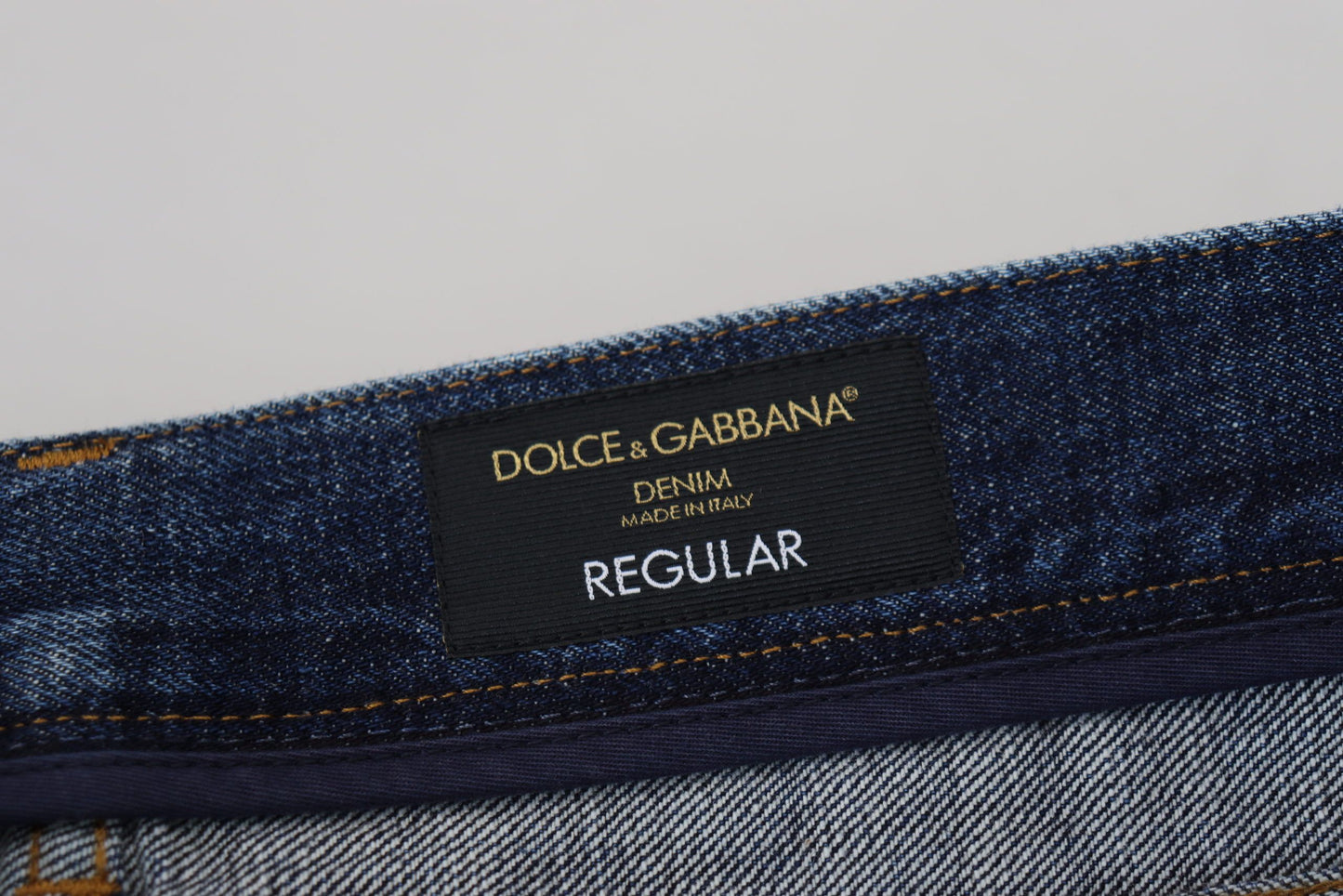  - Elegant Blue Wash Regular Fit Jeans