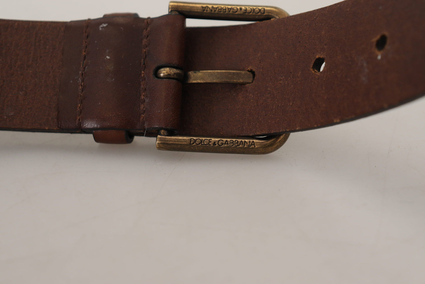  - Elegant Brown Leather Belt with Metal Buckle