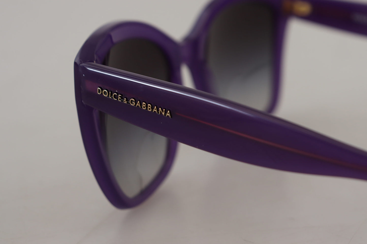  - Elegant Purple Gradient Lens Sunglasses