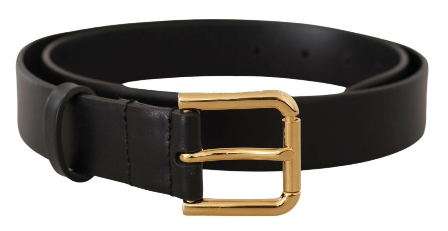  - Elegant Leather Belt with Metal Buckle