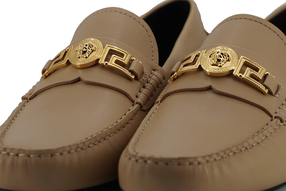  - Exquisite Medusa Gold-Tone Leather Loafers